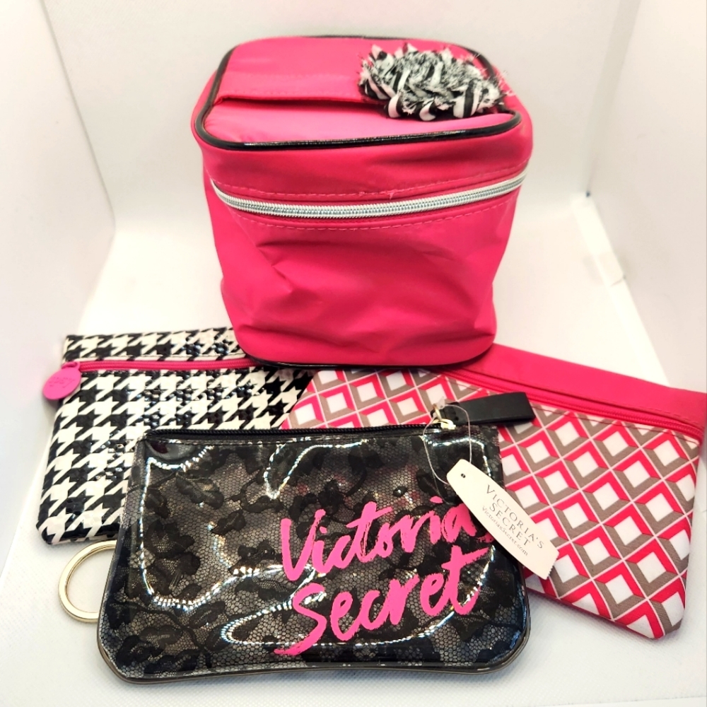 Various cosmeric make-up bags